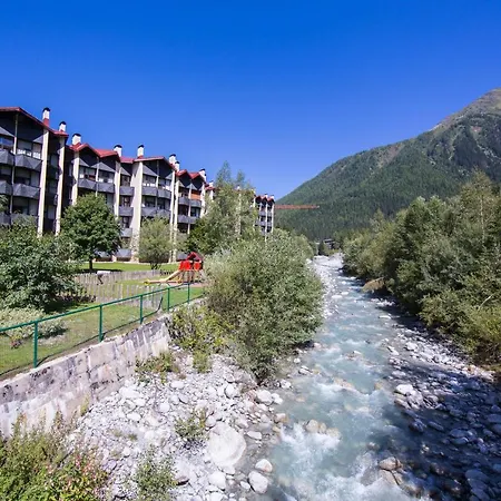 Sainte-foy-l'argentiere Sleeps 5 Chamonix
